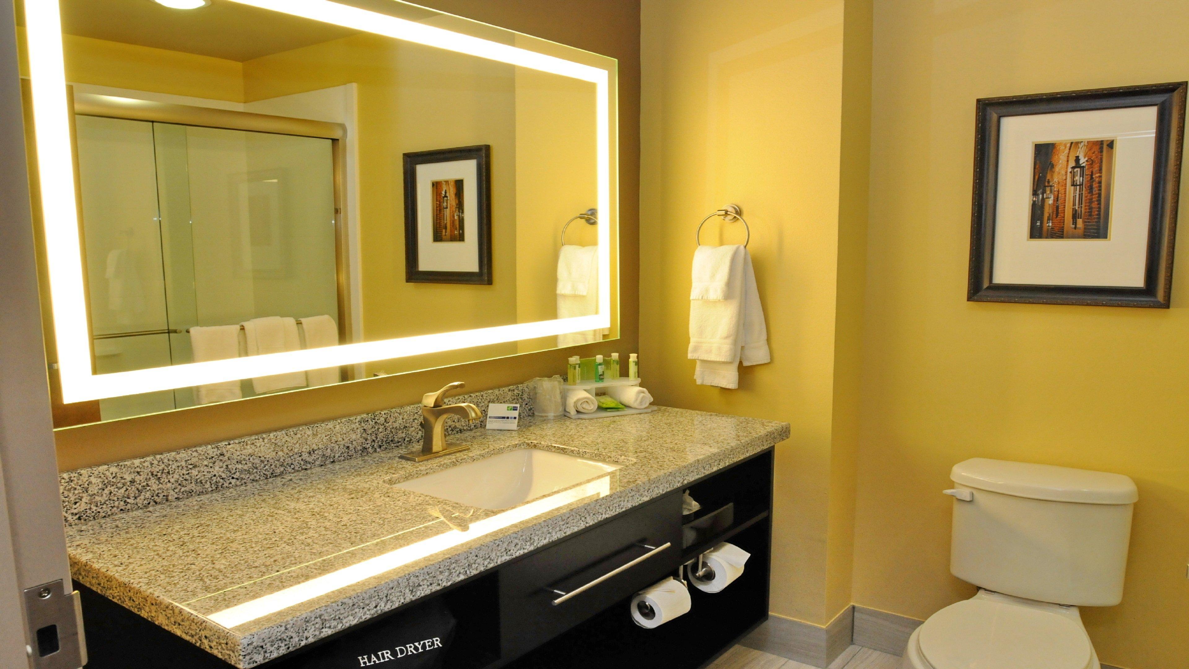 Holiday Inn Express Covington-Madisonville By Ihg Exterior photo
