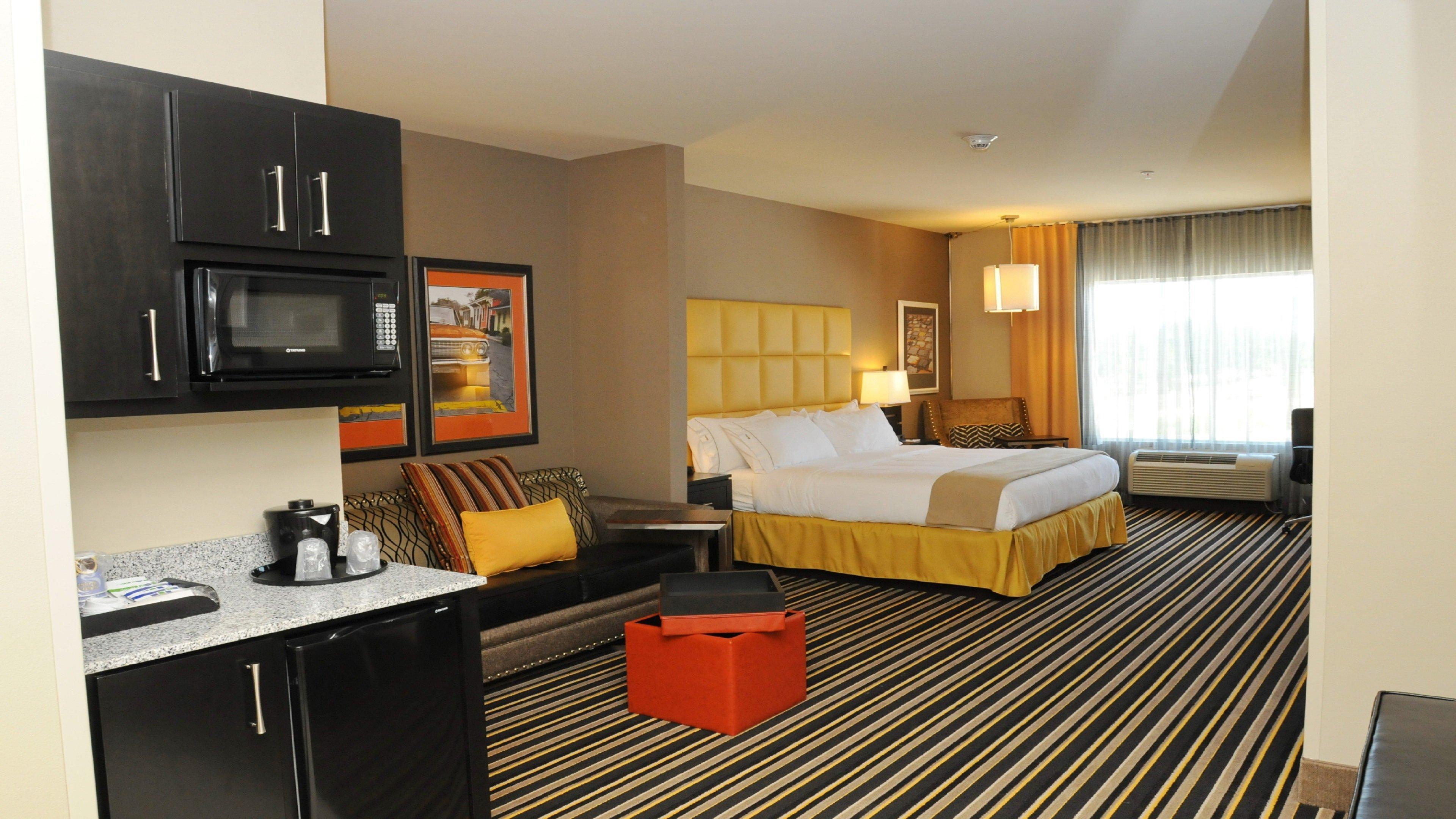 Holiday Inn Express Covington-Madisonville By Ihg Exterior photo